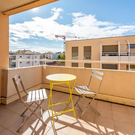 Port Apartman *